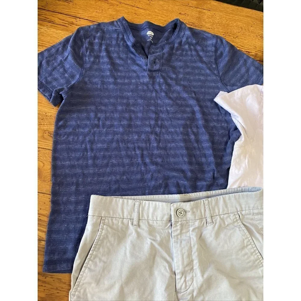 𝅺marc Anthony Mens 30 Chino Shorts Gray Flat ONavy Shirt, Hollister-M